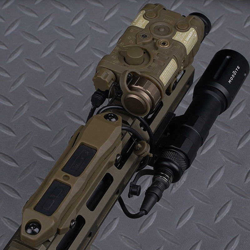 WoSporT TAPSタイプ デュアルスイッチ PEQ/2.5mmプラグ+SureFire ライトプラグ
