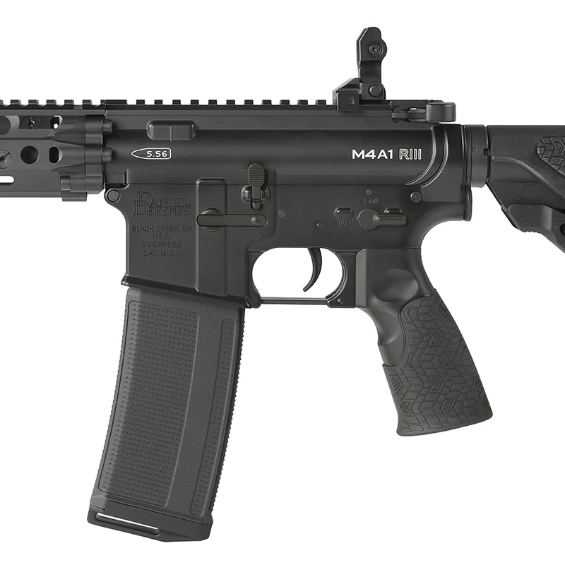 CYMA Plus Daniel Defense M4A1 RIII BK